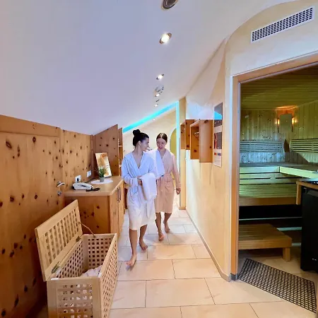 Garni Gruenmoos מלון 3*