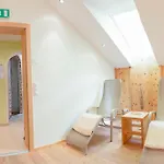 Hotel Garni Gruenmoos 3*