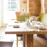 Hotel Garni Gruenmoos 3*