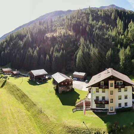 Garni Grünmoos Hotel 3*